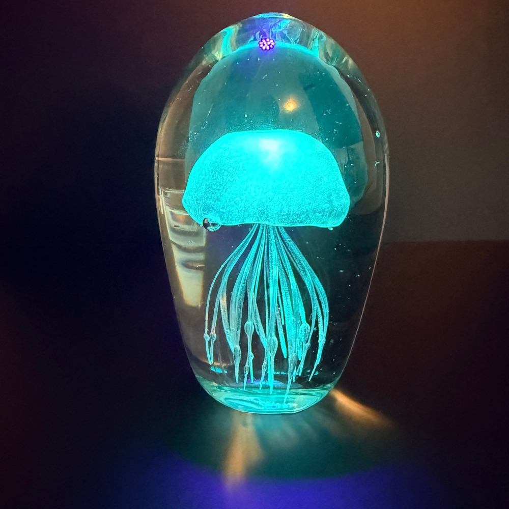 Dynasty Gallery Large‎ Pink Jellyfish Glass Paperweight UV Reactive 6.5"